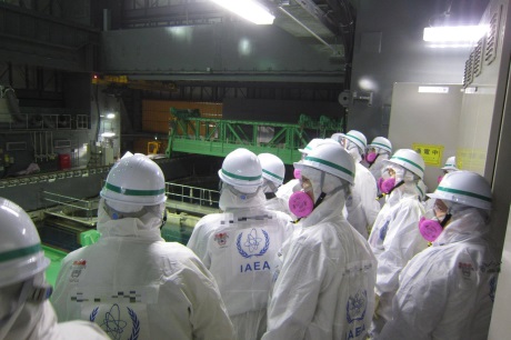 IAEA team at Fukushima Daiichi 4 - Feb 2015 - 460 (Tepco)